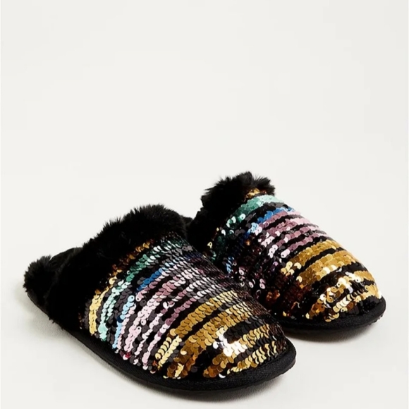 ❌️SOLD❌️ Torrid 8WW Fur Trim Slipper — Multi Sequins (WW) - Picture 4 of 7